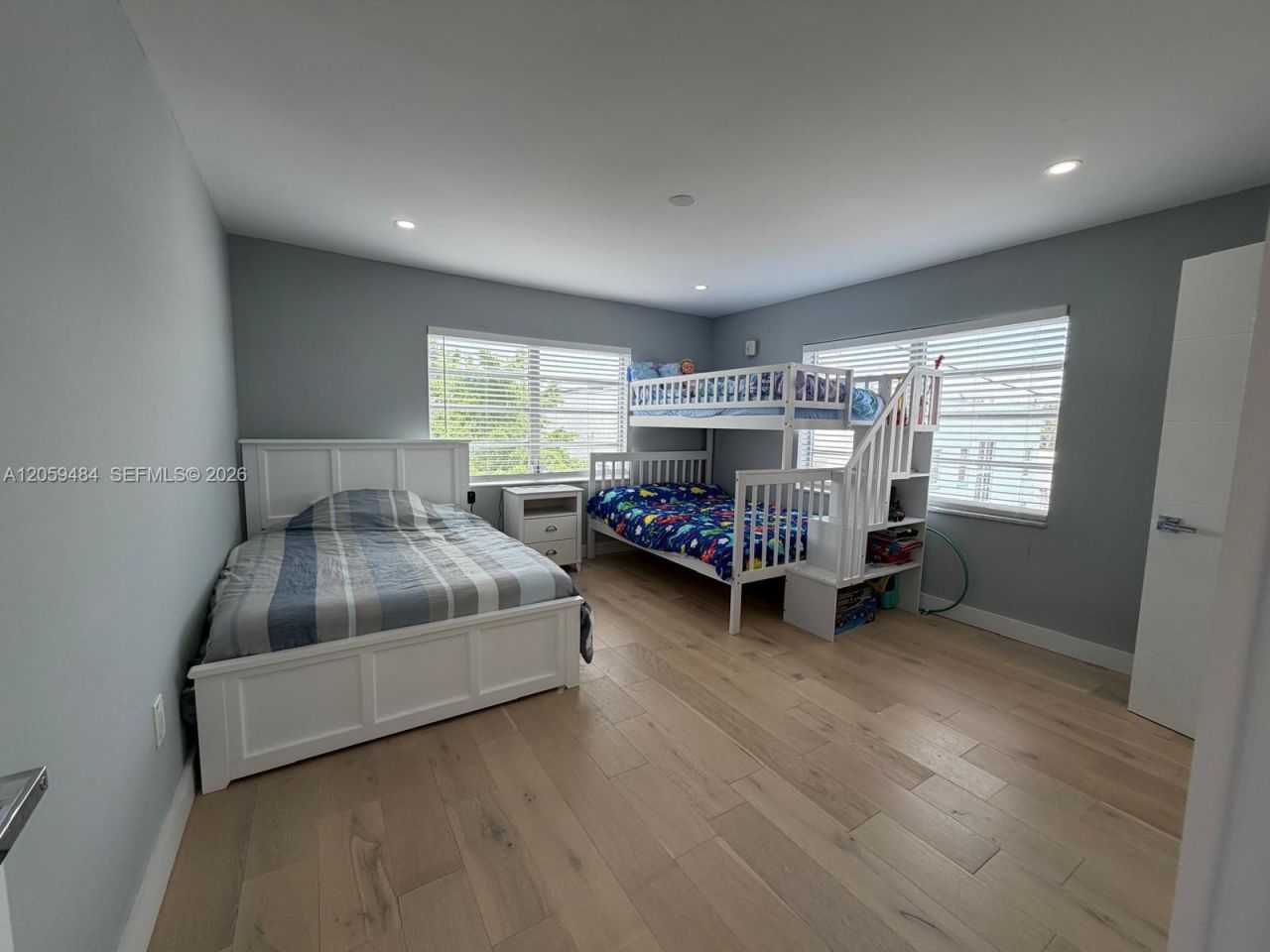 1235 Pennsylvania Ave, Unit 4E, Miami Beach, FL 33139 Photo