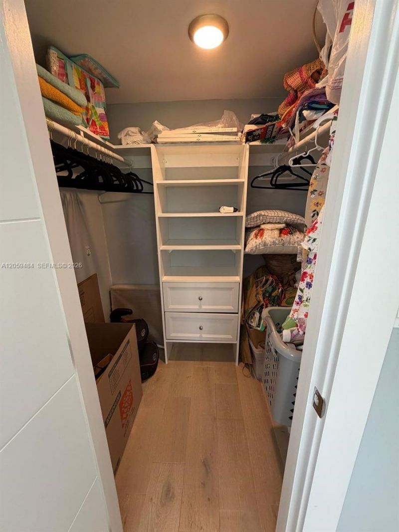 1235 Pennsylvania Ave, Unit 4E, Miami Beach, FL 33139 Photo