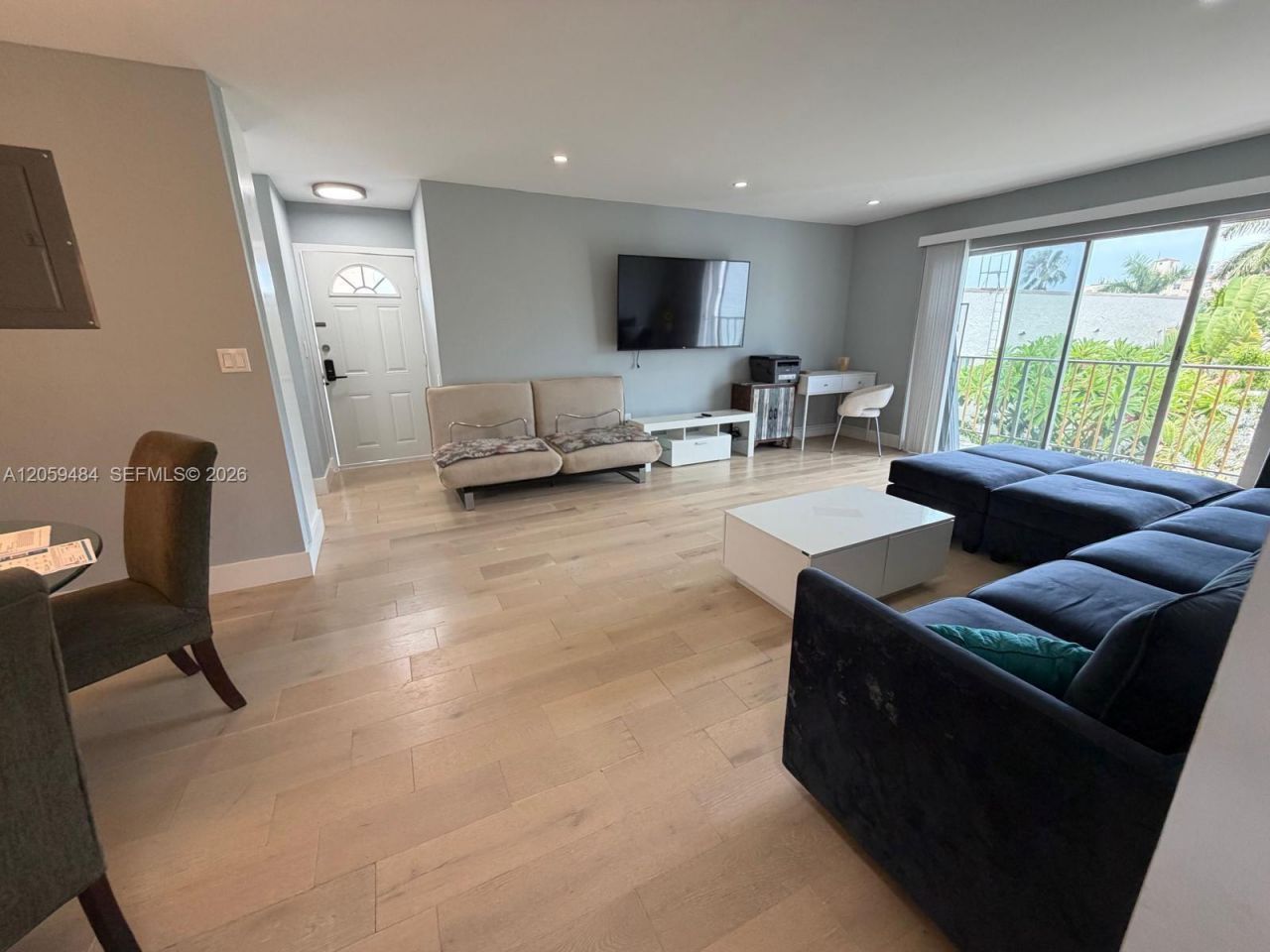1235 Pennsylvania Ave, Unit 4E, Miami Beach, FL 33139 Photo