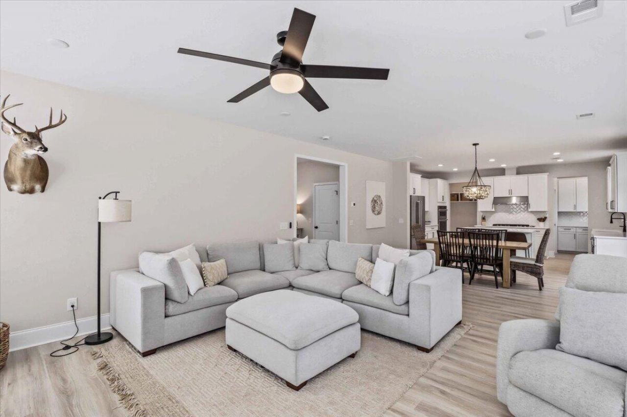 518 Chloe Elizabeth Court Photo 8