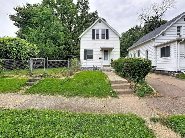 1419 41st Street , Rock Island, IL 61201