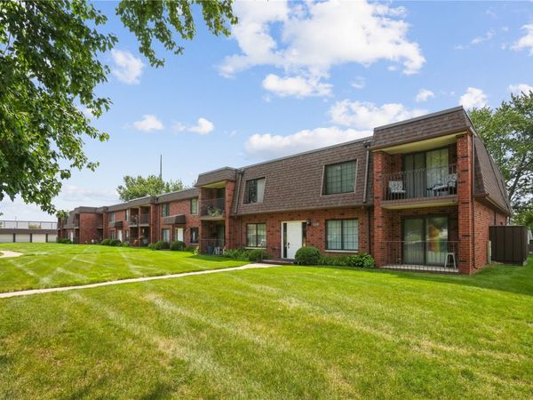 5715 Golden Court NE, Unit 45, Cedar Rapids, IA 52402