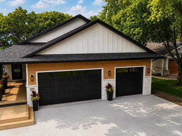 2707 1st Street, West Okoboji, IA 51351