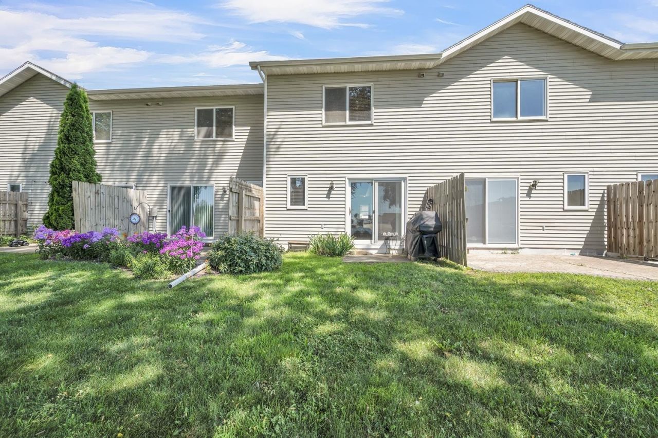 26 Westview Dr. , Unit #3, Milford, IA 51351 Main Photo