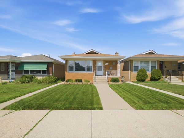 12718 S Justine Street , Calumet Park, IL 60827