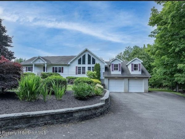 83 Center Street, Covington Twp, PA 18424