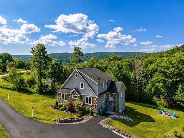 5773 Bonn Way E, Great Valley, NY 14741