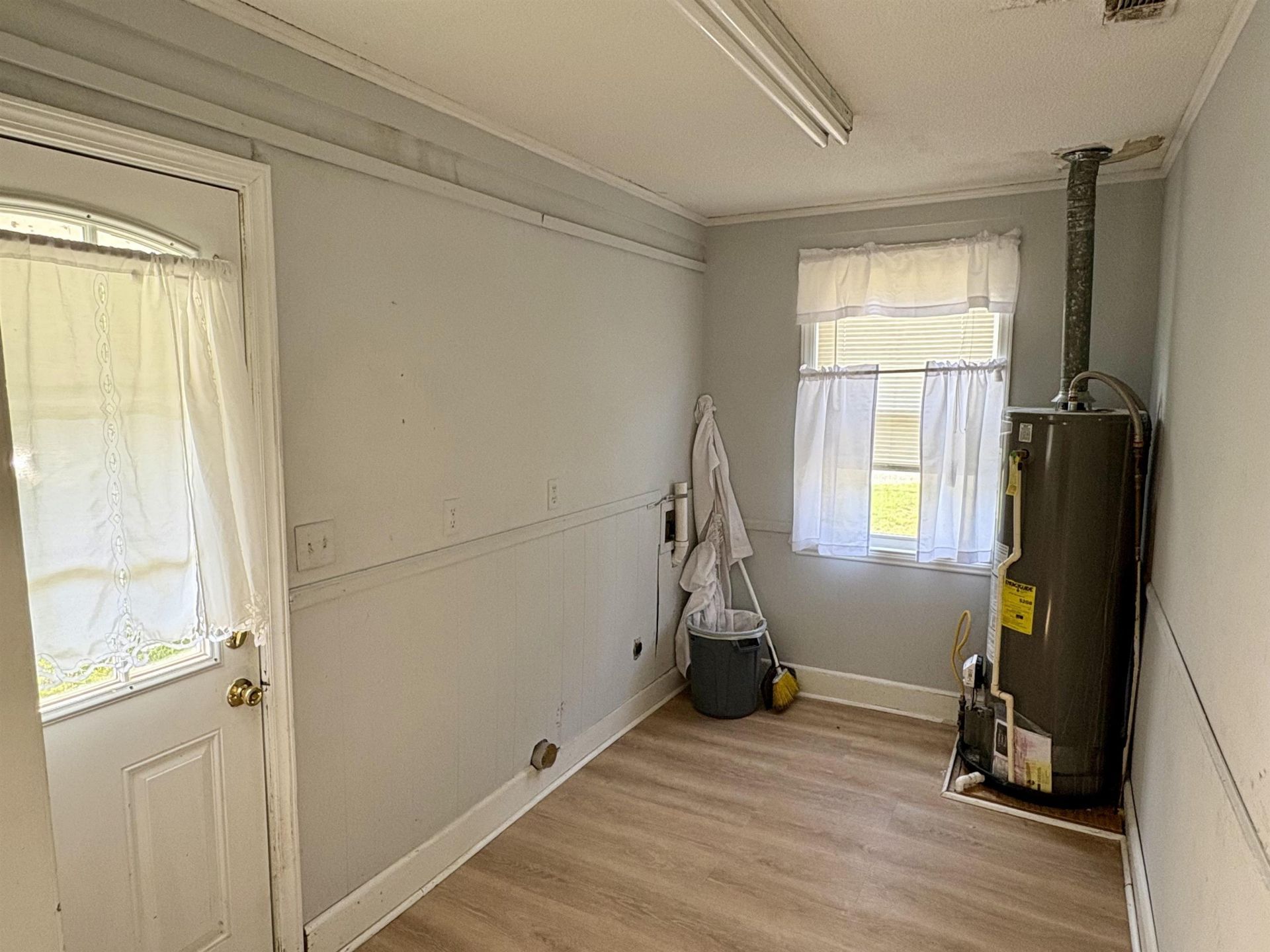 505 Dawson St.  Photo 9