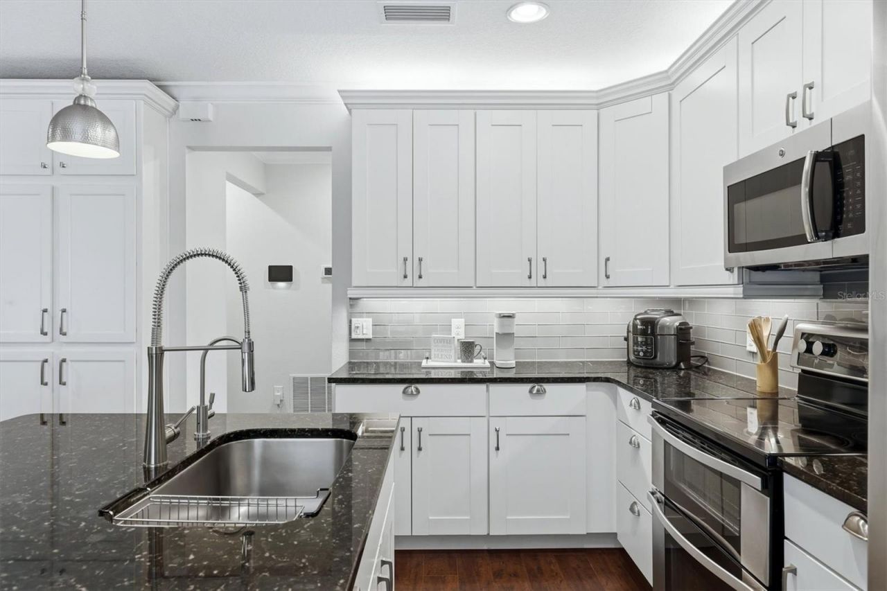 86 Arbor Oaks Drive, Sarasota, FL 34232 Photo