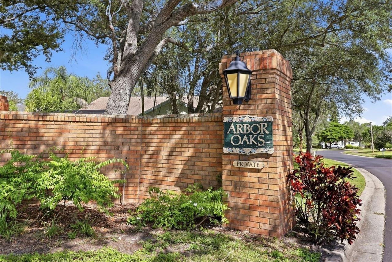 86 Arbor Oaks Drive, Sarasota, FL 34232 Photo