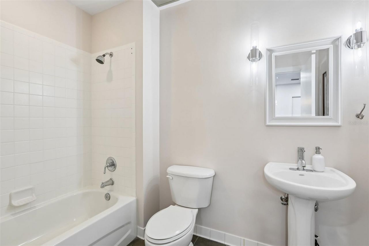 1010 Central Avenue, Unit 413, Saint Petersburg, FL 33705 Photo