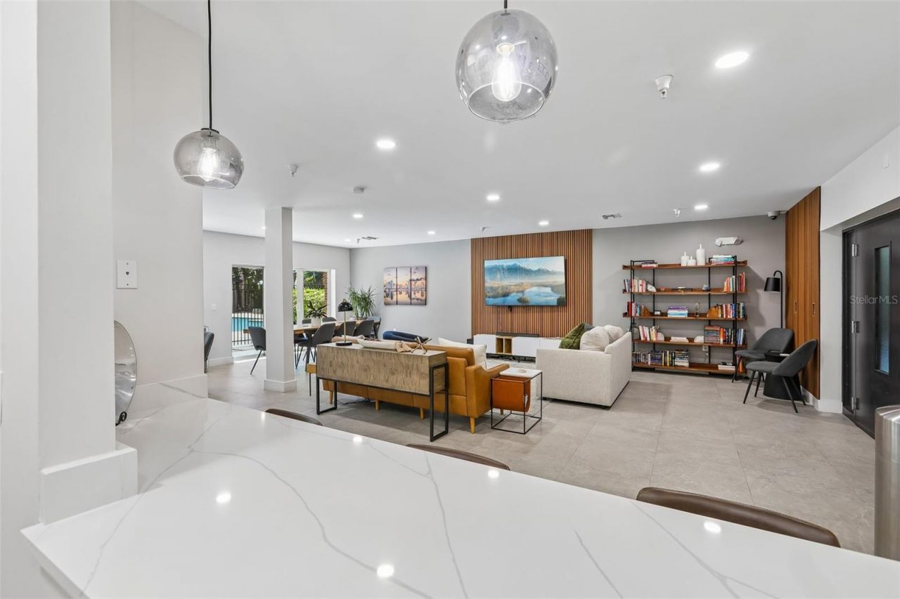 1010 Central Avenue, Unit 413, Saint Petersburg, FL 33705 Photo
