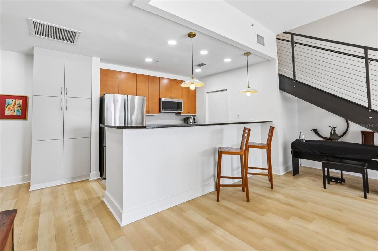 1010 Central Avenue, Unit 413, Saint Petersburg, FL 33705 Photo