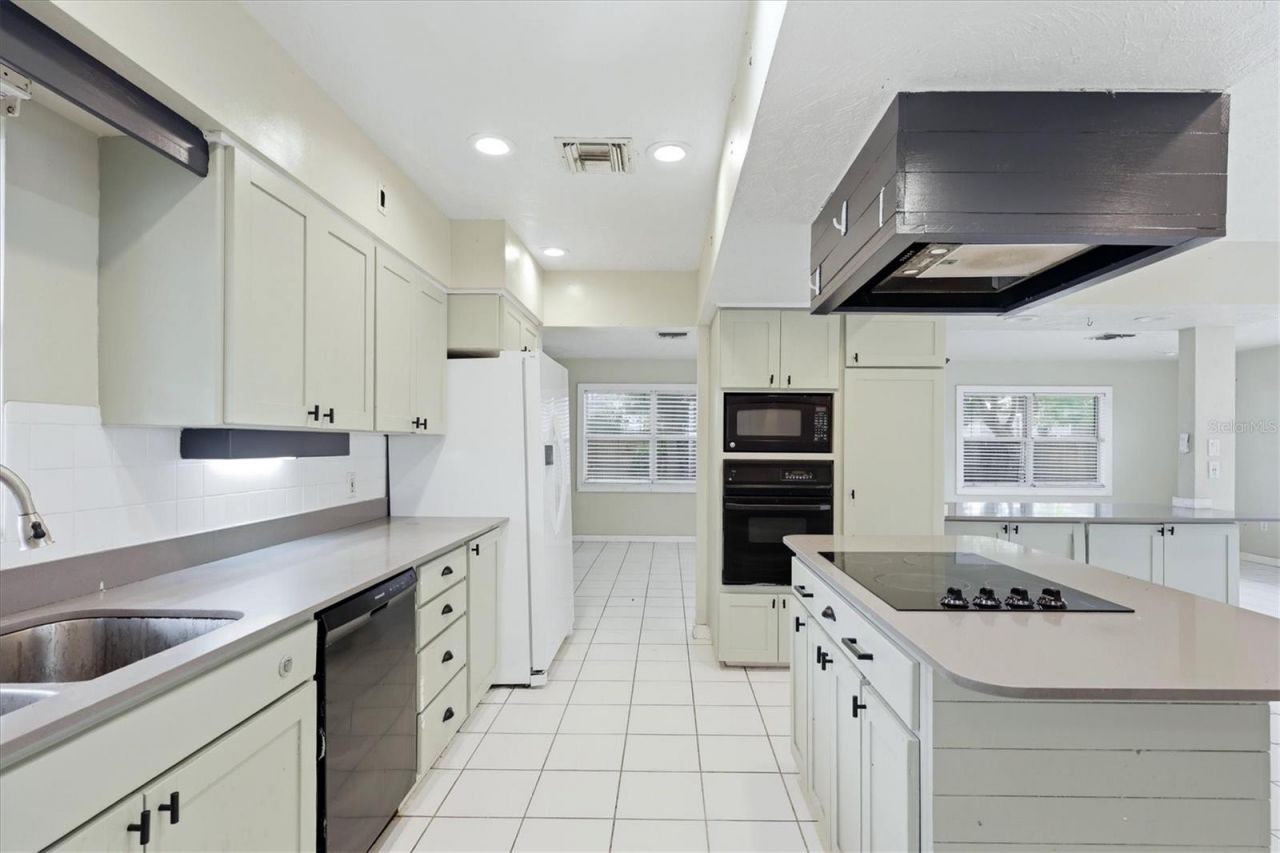 3408 17th Avenue W, Bradenton, FL 34205 Photo