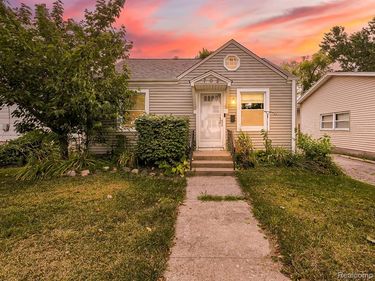 702 Michigan Avenue, Monroe, Mi 48162