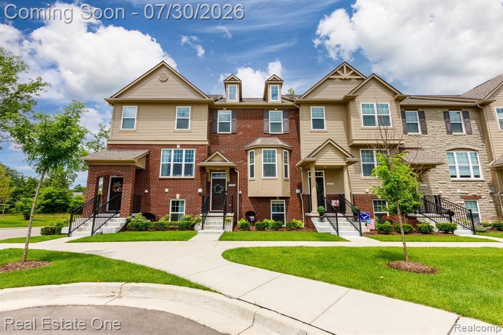 2785 Hartwick Drive, Rochester Hills, MI 48307 Main Photo