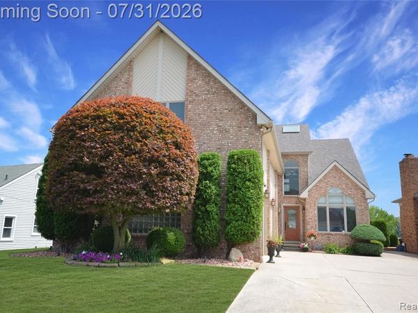 38048 Huron Pointe Drive, Harrison Township, Mi 48045
