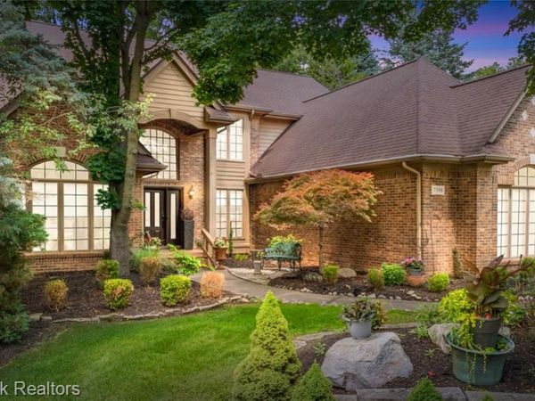 7398 Autumn Hill Drive , West Bloomfield Twp, MI 48323