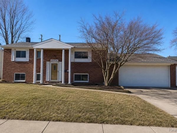11424 Hazel Avenue , Grand Blanc, MI 48439