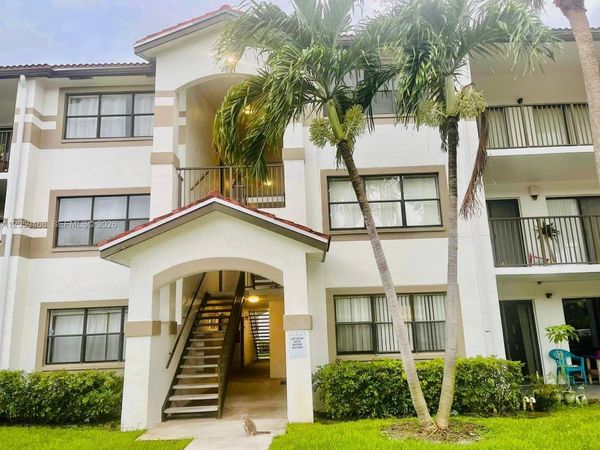 540 S Park Road , Unit 111-9, Hollywood, FL 33021