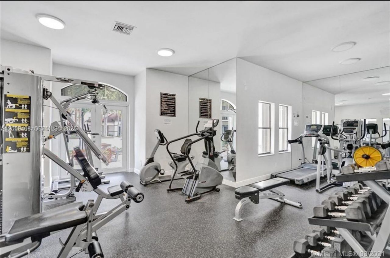 540 S Park Road, Unit 111-9, Hollywood, FL 33021 Photo