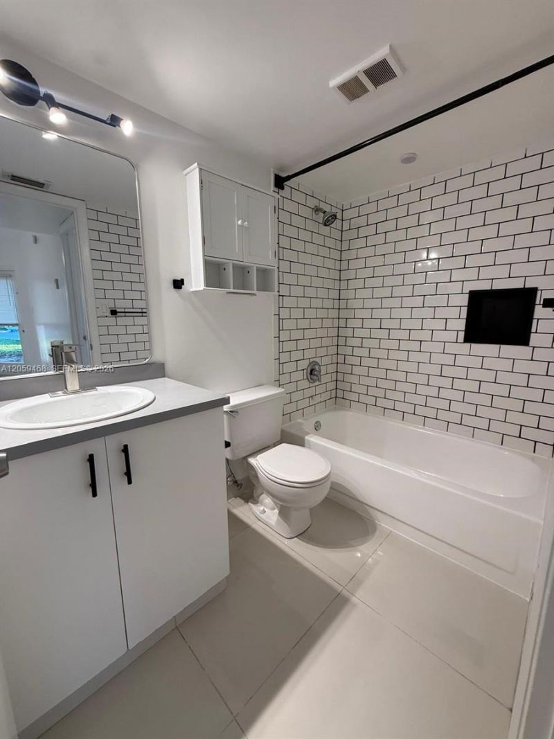 540 S Park Road, Unit 111-9, Hollywood, FL 33021 Photo