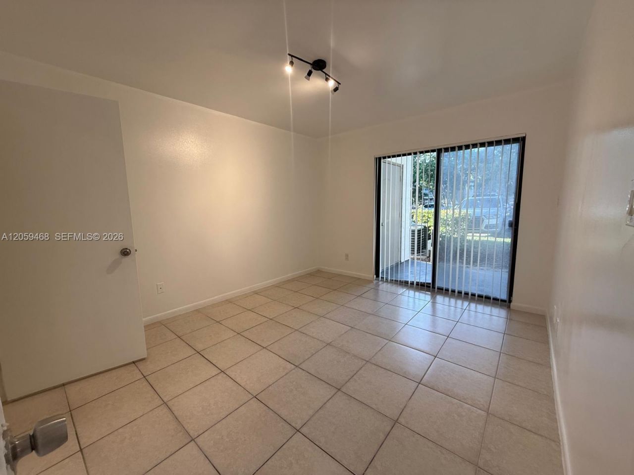 540 S Park Road, Unit 111-9, Hollywood, FL 33021 Photo