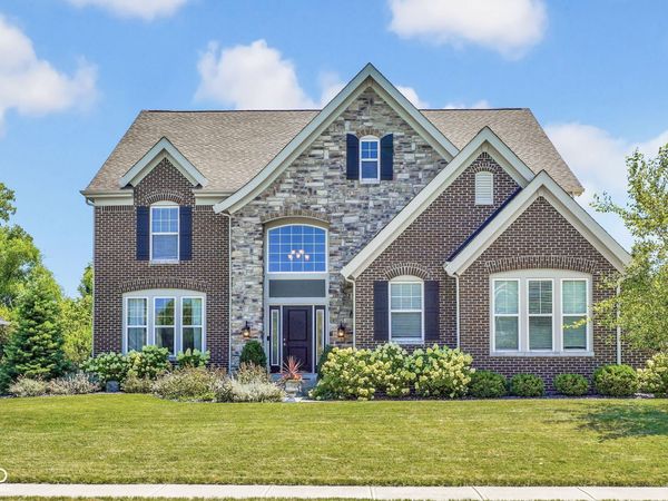 5901 Chartwell Drive, Bargersville, IN 46106