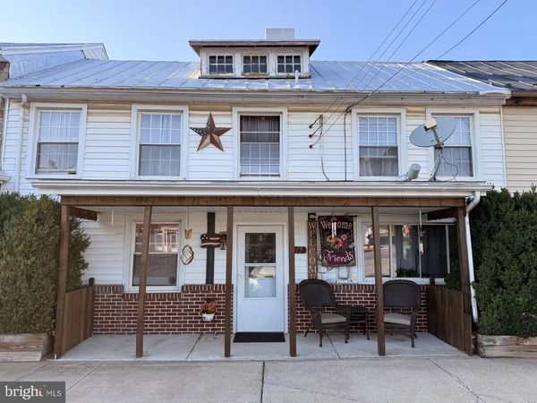 17 E MARKET ST , JONESTOWN, PA 17038