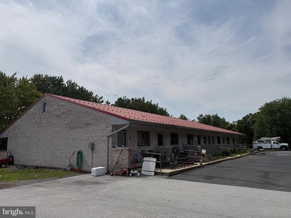 1502 HOLLY PIKE , CARLISLE, PA 17015