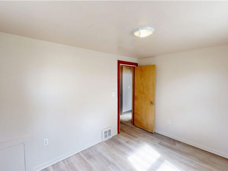34 W Lewis Street, Struthers, OH 44471 Photo 13