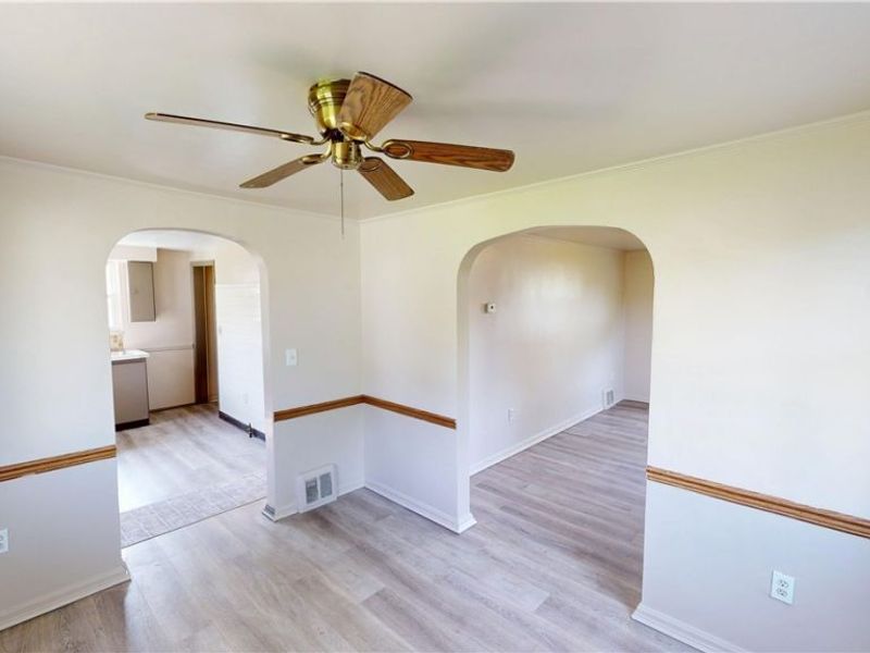 34 W Lewis Street, Struthers, OH 44471 Photo 8