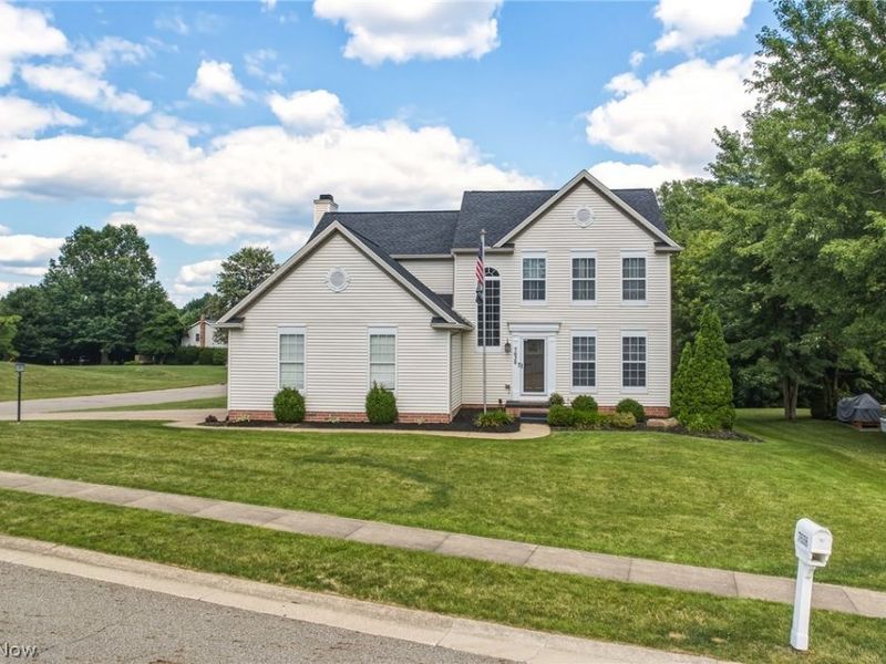 7638 Diamondback Avenue NW, Canal Fulton, OH 44614 Photo 3