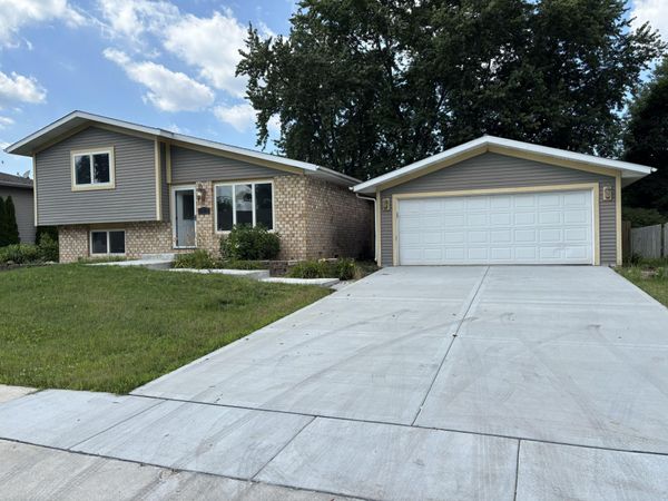 5826 Keller Avenue, Portage, IN 46368