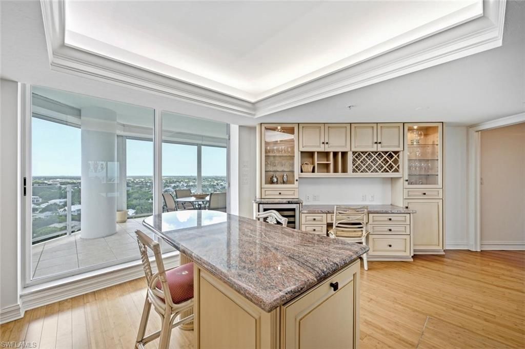 60 Seagate Dr, Unit 1606, Naples, FL 34103 Photo