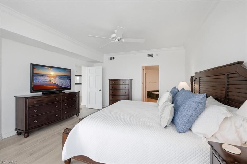 60 Seagate Dr, Unit 1606, Naples, FL 34103 Photo