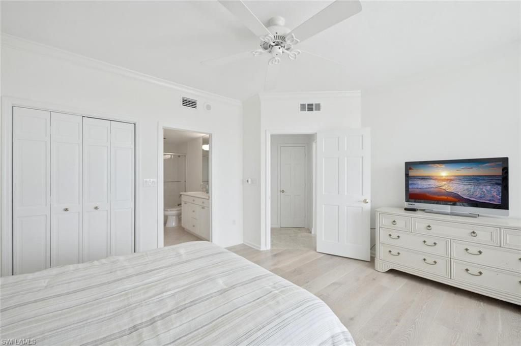 60 Seagate Dr, Unit 1606, Naples, FL 34103 Photo