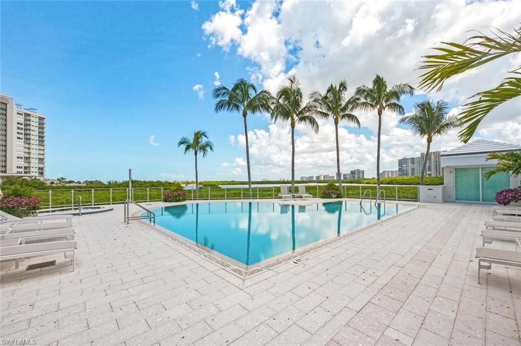 60 Seagate Dr, Unit 1606, Naples, FL 34103 Photo