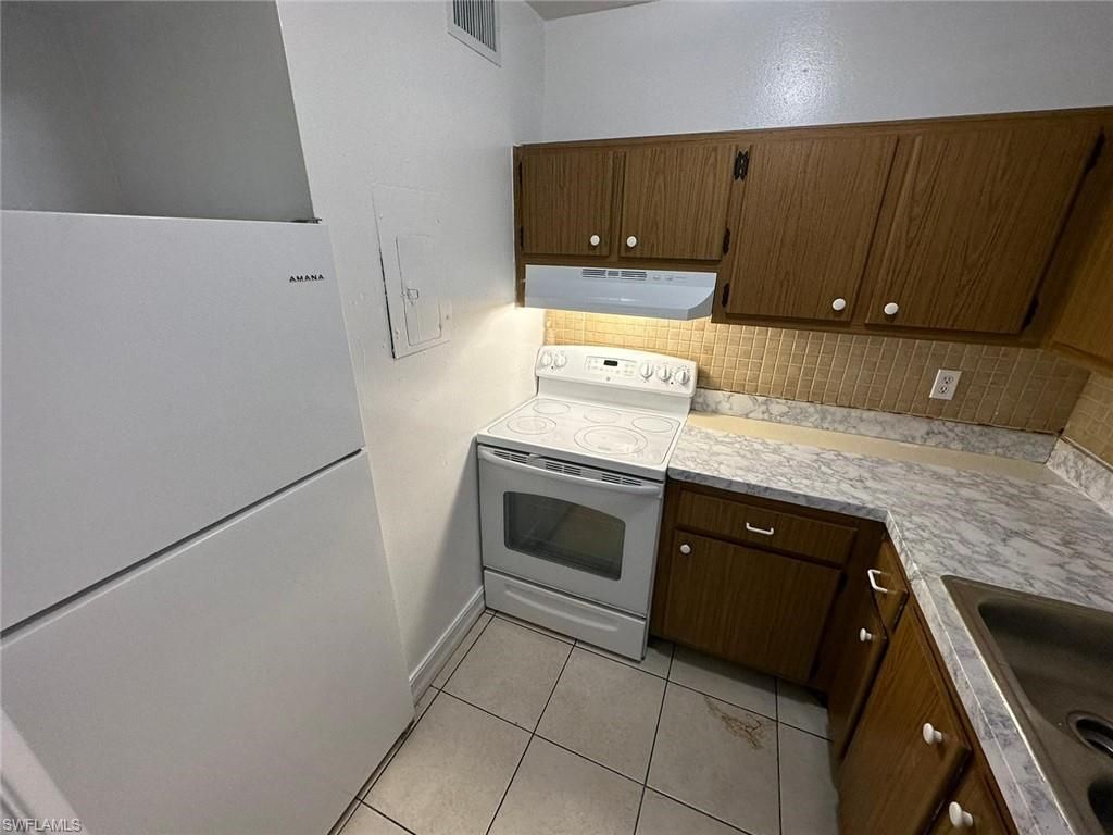 1830 Maravilla Ave, Unit 210, Fort Myers, FL 33901 Photo