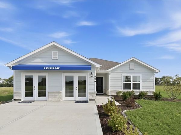 1604 SW 9th Street, Oak Grove, MO 64075