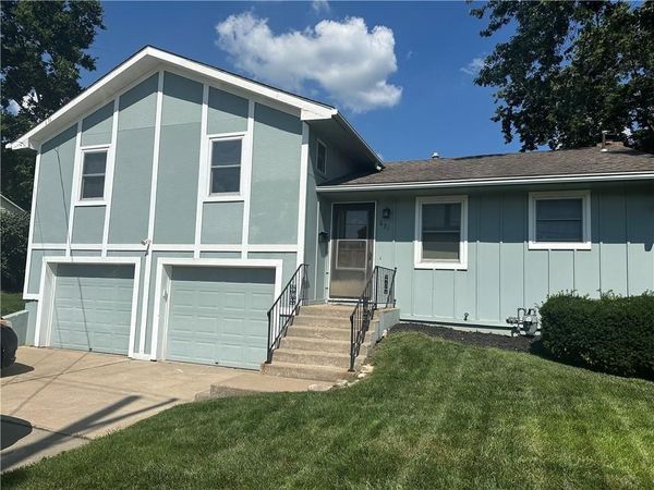 621 N Nettleton Avenue, Bonner Springs, KS 66012