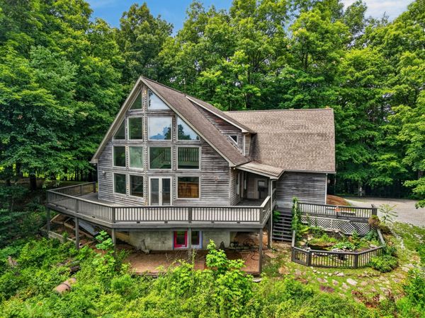 2946 Pen Hook Rd , Monterey, TN 38574