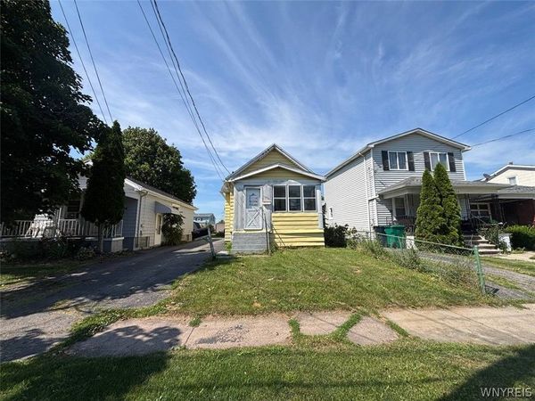 3236 North Avenue , Niagara Falls, NY 14305