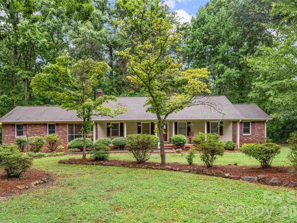 101 Magnolia Lane , Mount Holly, NC 28120