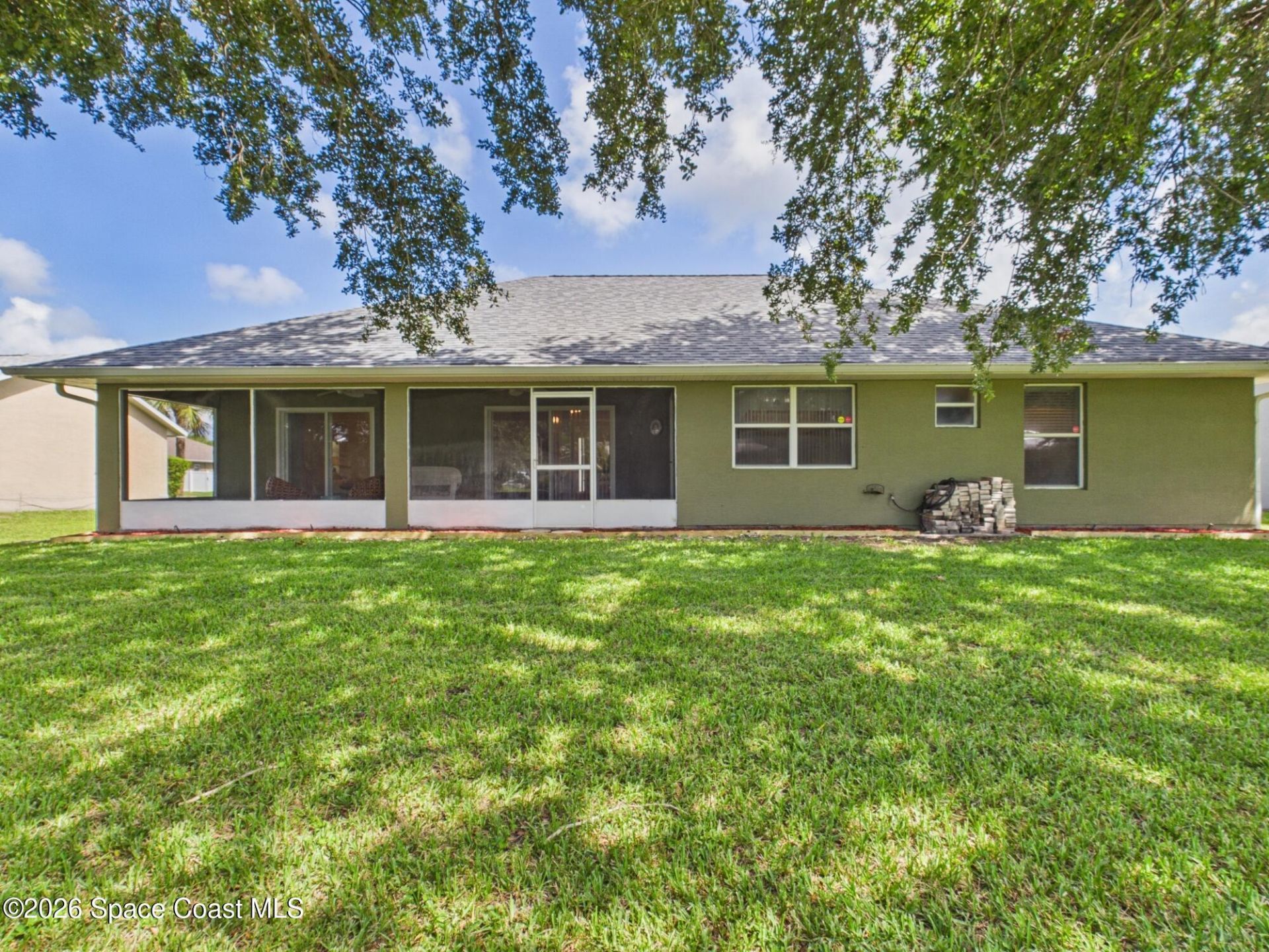679 Atlantus Terrace , Sebastian, FL 32958 Photo