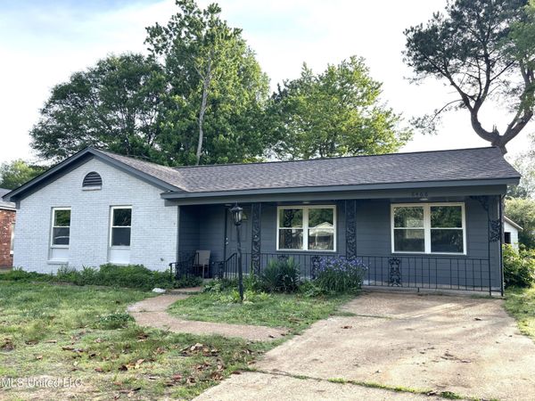 8468 Cedarcrest Drive, Southaven, MS 38671