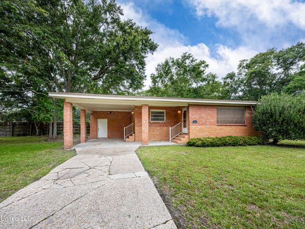 1907 9th Street, Pascagoula, MS 39567