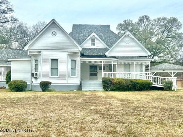 203 S Binford Avenue, Duck Hill, MS 38925