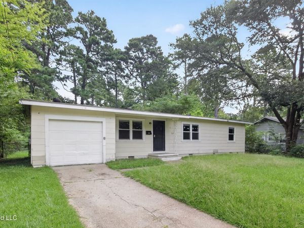 120 Wacker Drive, Jackson, MS 39206