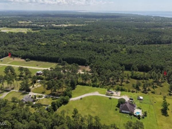 6024 Addie Lane, Bay Saint Louis, MS 39520